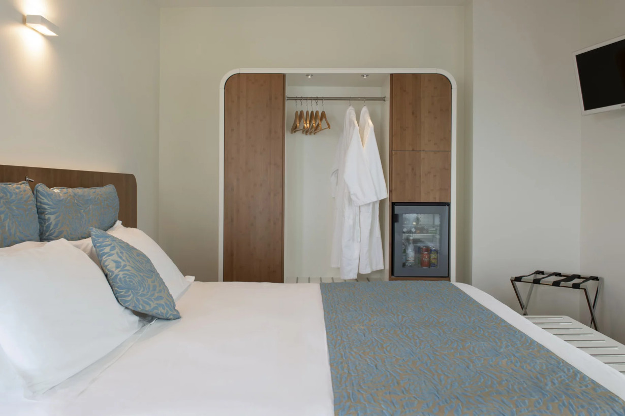 media.Slide-Trampolines_Junior_Suite_1TSuiteHotel_Riccione