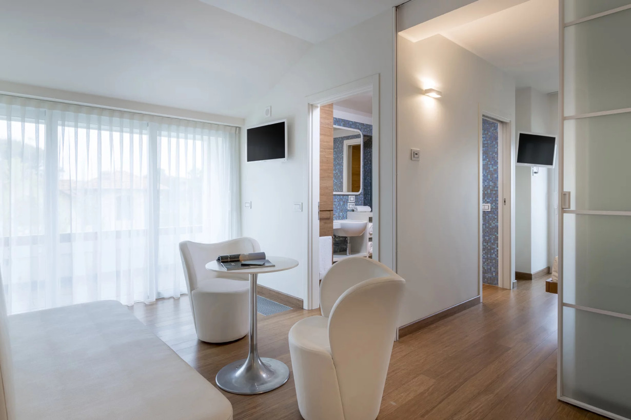 media.Slide_Suite_Vespucci_1TSuiteHotel_Riccione