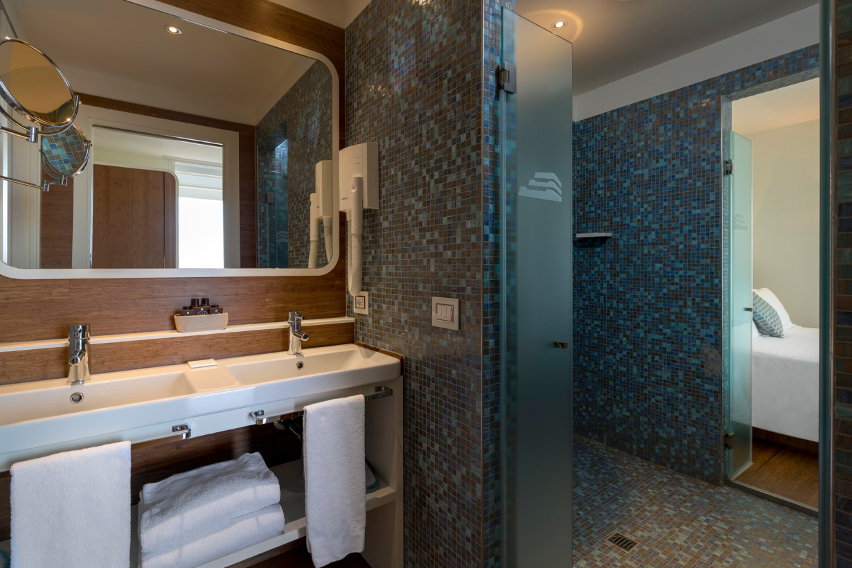 media.Slide-SuiteMagellano_4TSuiteHotel_Riccione