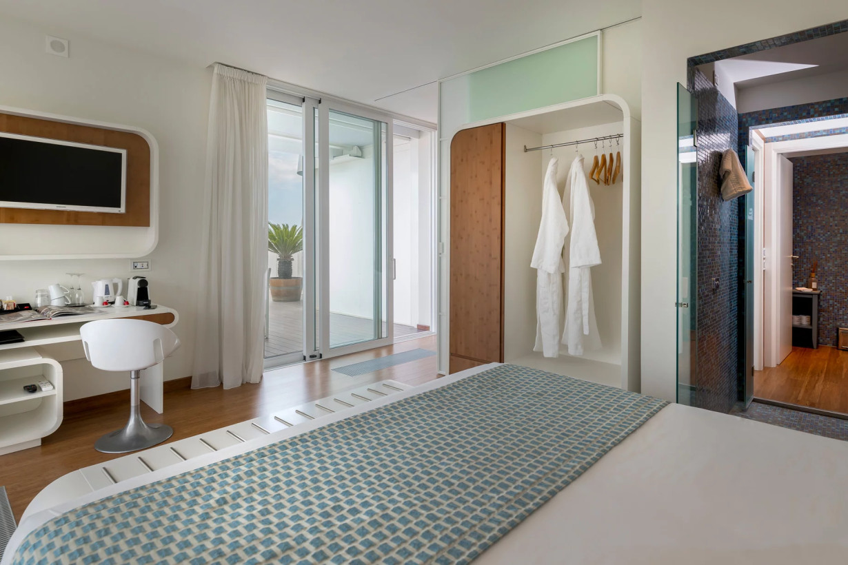 media.Slide-SuiteMagellano_5TSuiteHotel_Riccione