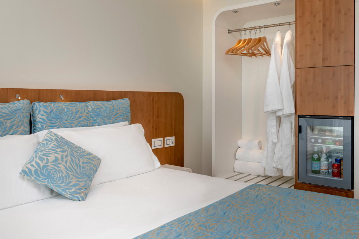 media.Slide-Camera_MarcoPolo_2TSuiteHotel_Riccione