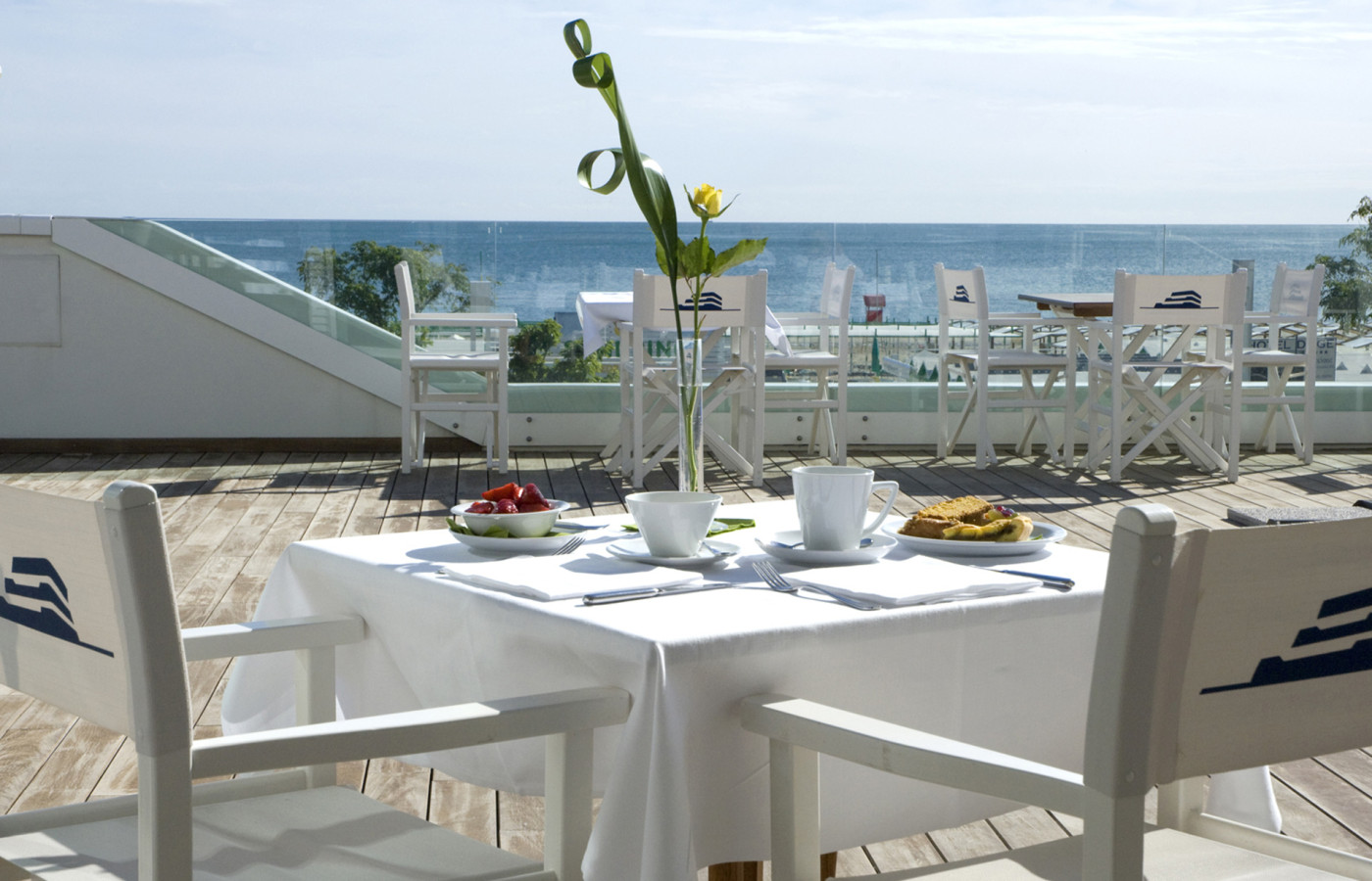 media.Slide-Colazione_4TSuiteHotel_Riccione