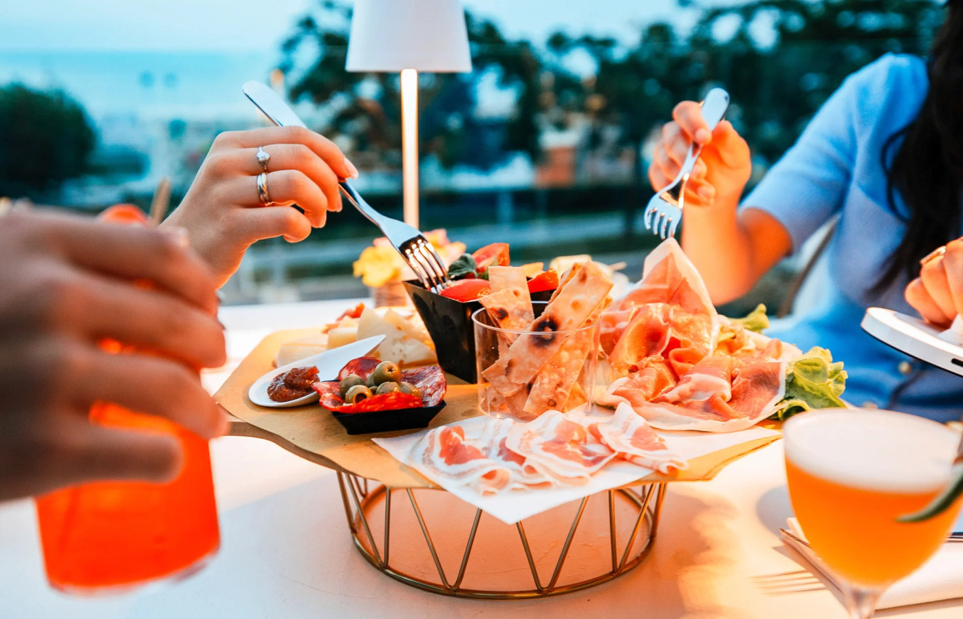 media.Slide-T-Lounge_5TSuiteHotel_Riccione