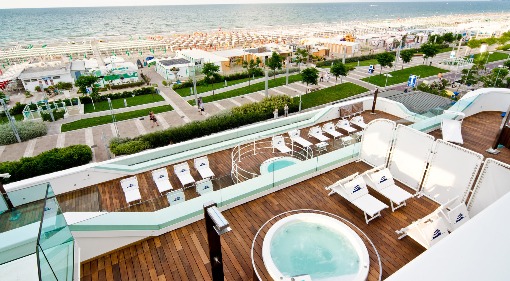 media.Slide-Posizione_2TSuiteHotel_Riccione