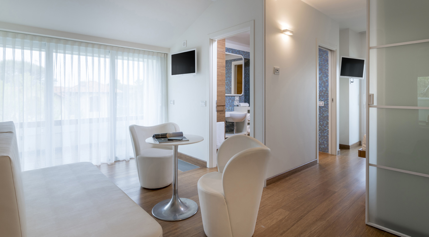 media.Slide_Suite_Vespucci_1TSuiteHotel_Riccione