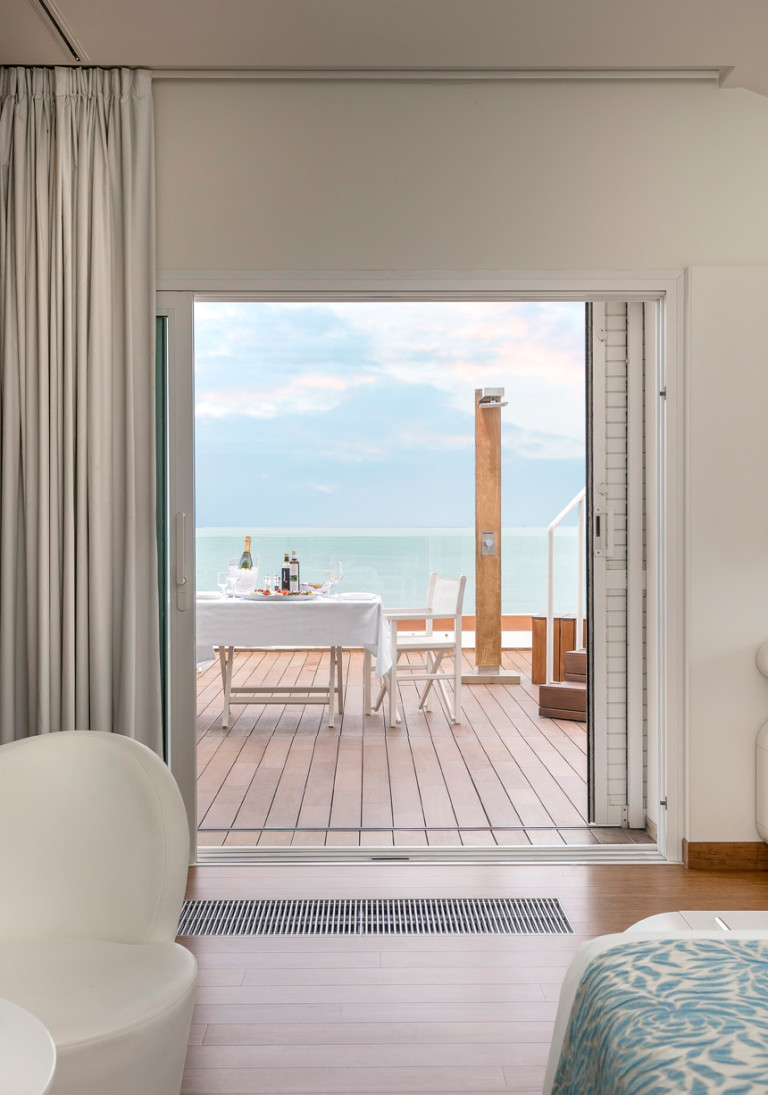 media.Slide-SuiteTrampolines_1TSuiteHotel_Riccione