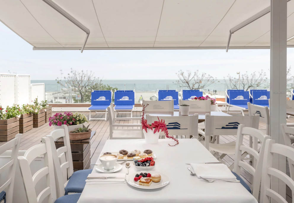 media.Slide-Colazione_1TSuiteHotel_Riccione