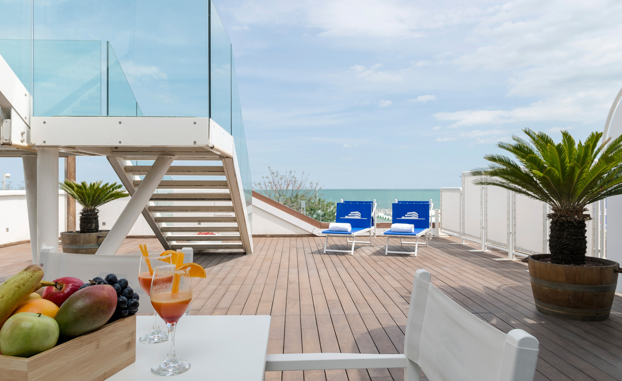 media.Slide-SuiteMagellano_6TSuiteHotel_Riccione